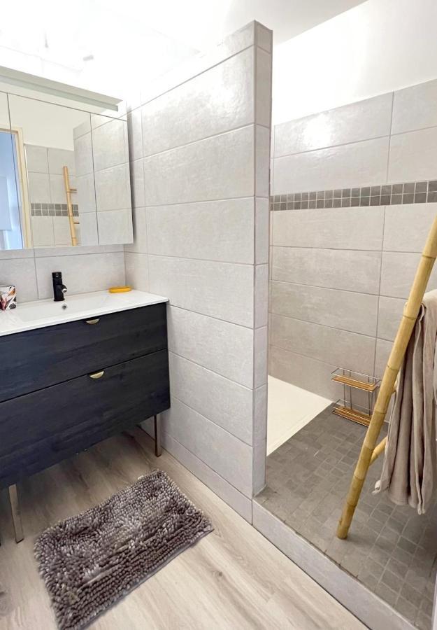 L'Eden Cocoon 3 Etoiles Proche Plage Saint Gilles Les Bains Exterior foto